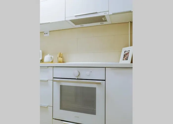 Elegant Vibes Next To Obor Market Apartamento