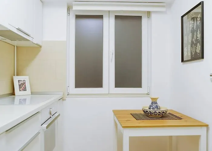 Apartman Elegant Vibes Next To Obor Market Bukarest