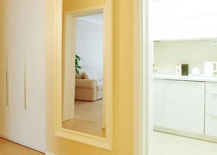 Elegant Vibes Next To Obor Market Apartman