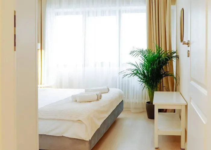 Elegant Vibes Next To Obor Market *