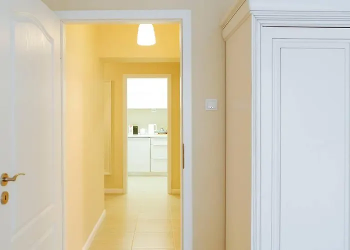 Elegant Vibes Next To Obor Market 아파트